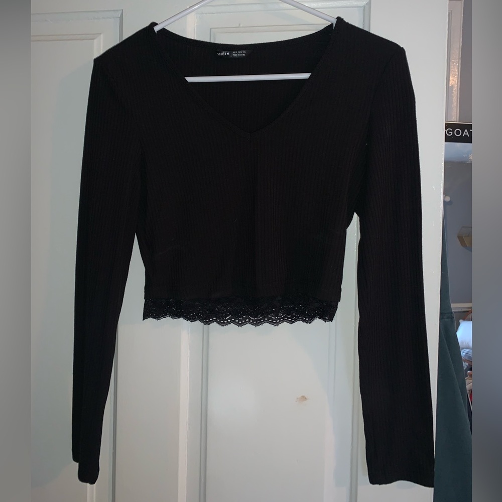 long sleeve cropped v neck
